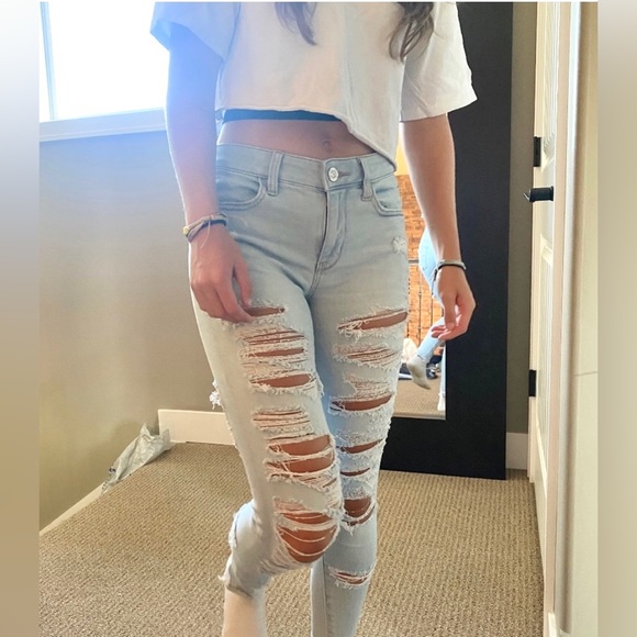 πHost PickπAmerican Eagle Outfitters Ultra Distressed High Rise Jegging Size 2 - Picture 3 of 14